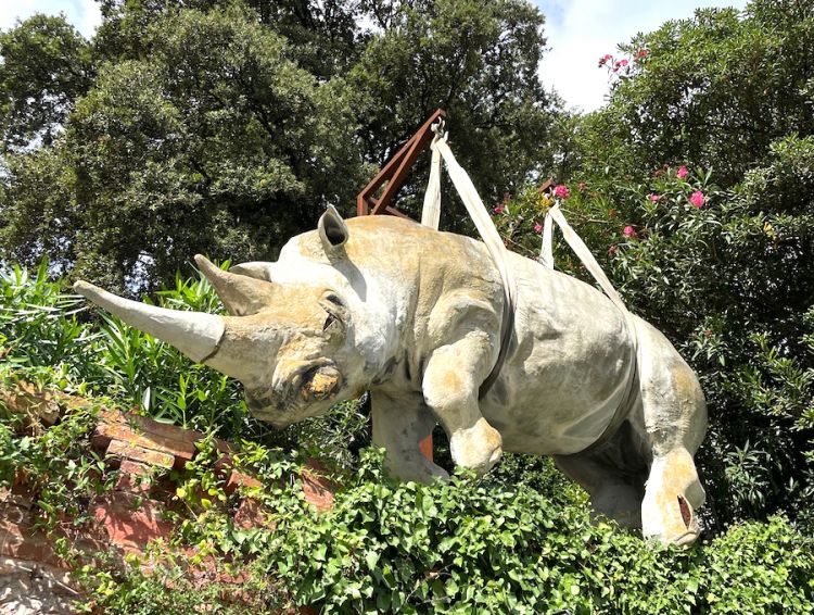 The rhino next to Carlo Cracco's restaurant in Portofino
