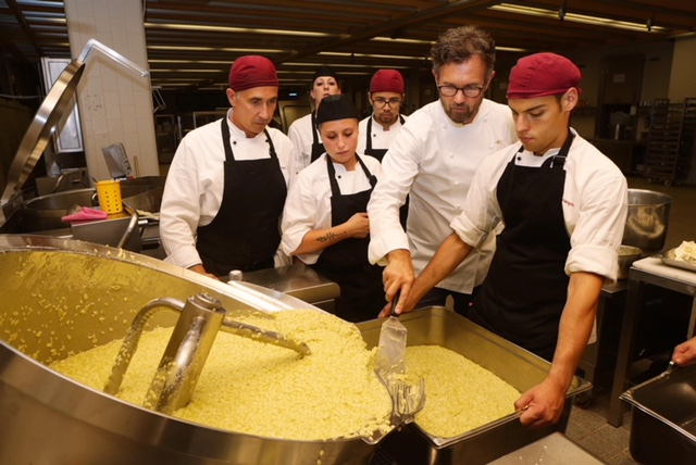 La preparazione del risotto
