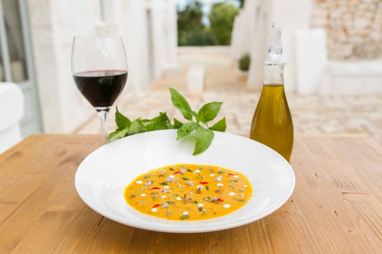 Crema di zucca verde, semi oleosi tiostati, panna acidulata
