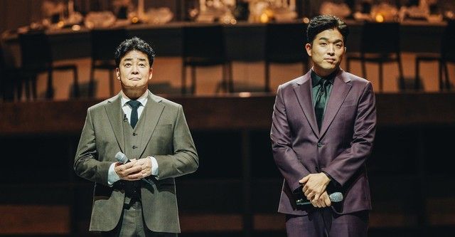 I due giudici: Paik Jong-won, a sinistra, e Ahn Sung-jae