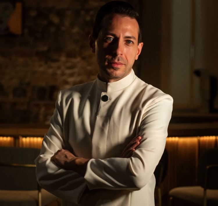 Alessandro Daedda, al timone del banco di Akoya
