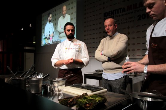 Alessandro Dal Degan durante la sua lezione, incal