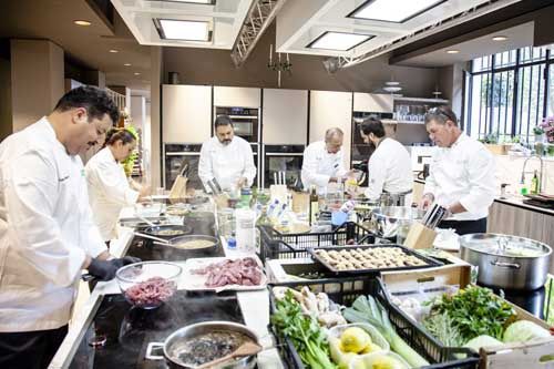 Al lavoro in cucina
