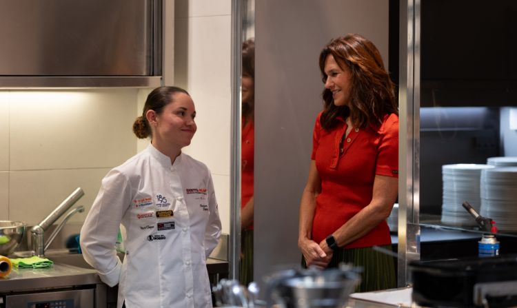 Con Karime Lopez, nella cucina dell'Hub