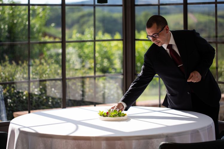 Il maître e sommelier Paolo Tellaroli