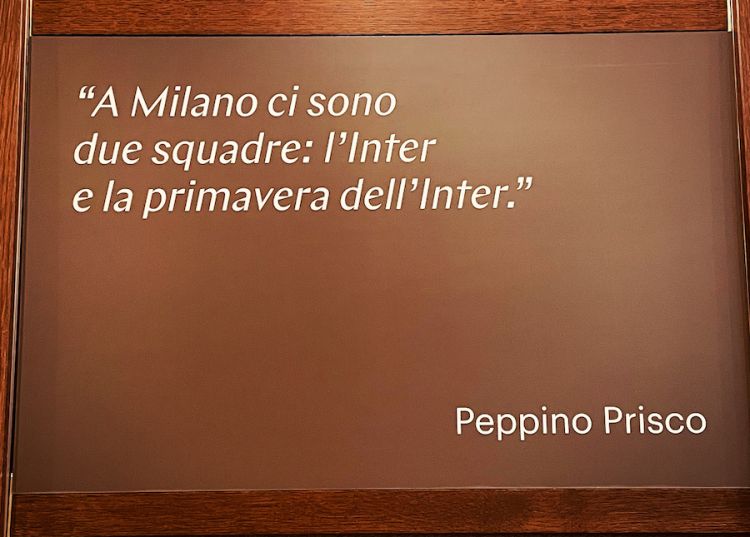 Una delle frasi più celebri dell'avvocato Peppino Prisco, il tifoso per antonomasia dell'Inter: «A Miolano ci sono due squadre: l'Inter e la primavera dell'Inter». Il tutto nella bottega di via Cesare Battisti
