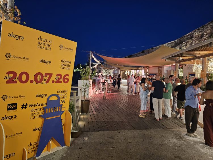 Degustazione Casual sul molo Sant'Antuono di 
