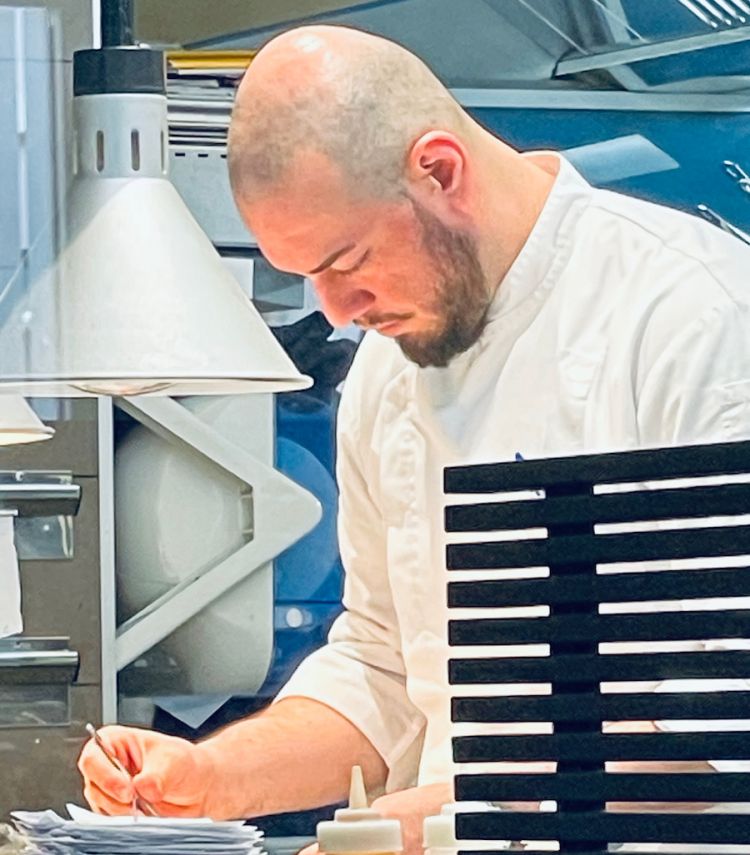 Denny Lodi Rizzini, natali mantovani e presente preofessionale ferrarese, chef di Makorè, ristorante in Ferrara