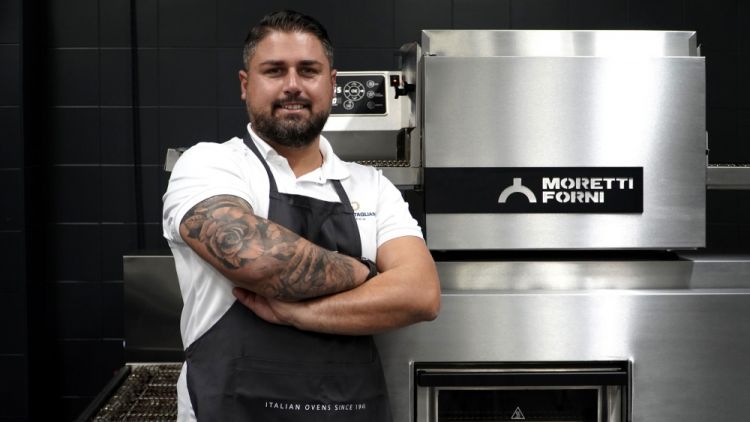 Diego Vitagliano and the serie T Moretti Forni which he will use in his new pizzeria in Doha
