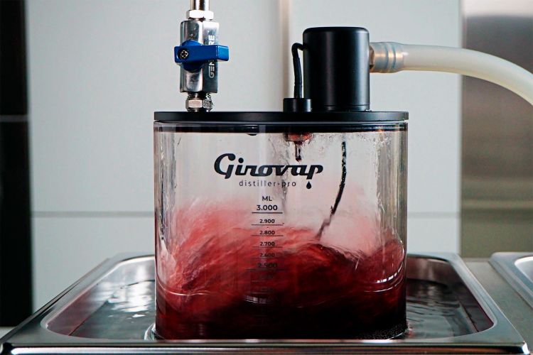 The re-distilling of wines to remove the alcohol and, below, the result: non-alcoholic wines
