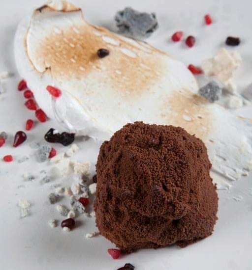 Black forest, with a spicy cherry, chocolate and cream, a dessert by Dmitry Zotov (photo facebook)