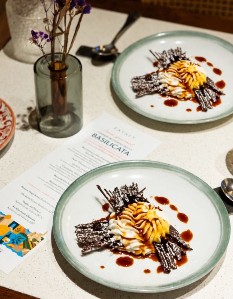 Mousse di ricotta con salsa all'arancia
