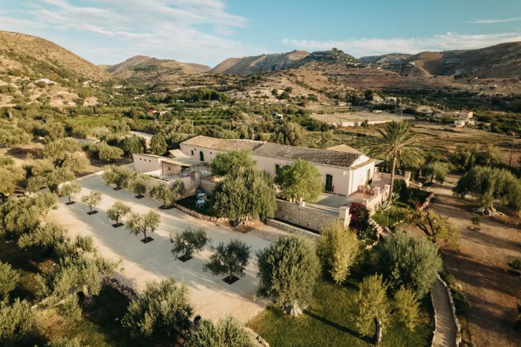 Una visione aerea del Braccialieri Luxury Resort,