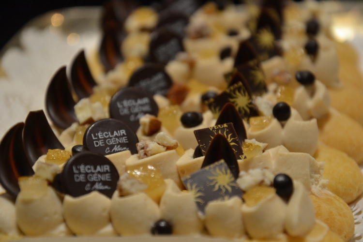 L'éclair de Génie al limone, mandorla e caf