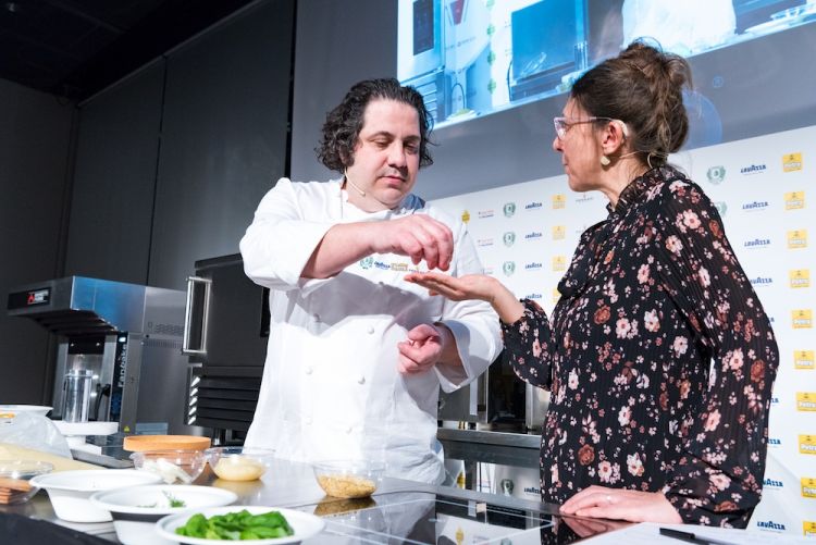 Fusto sul palco con la presentatrice Cristina Viggè
