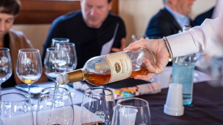 Nei calici anche il Dindarello, uno dei quattro vini dolci prodotti dall'azienda di Breganze