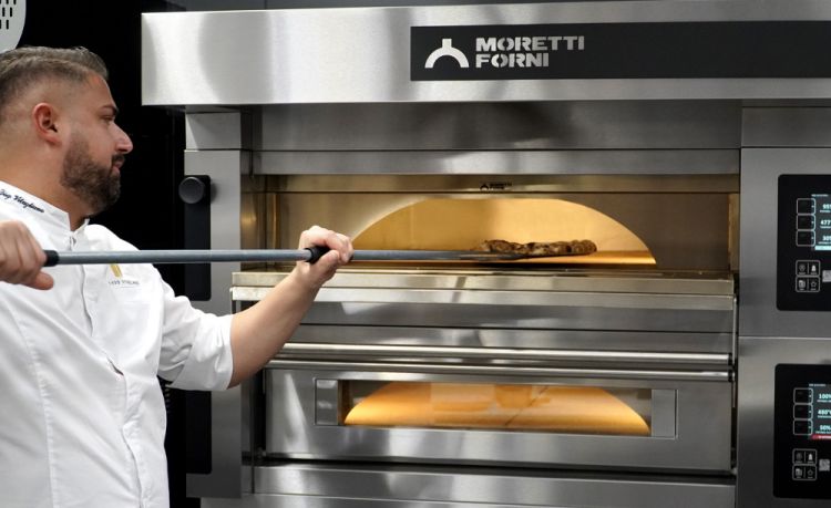 Vitagliano al lavoro sul SerieS Moretti Forni
