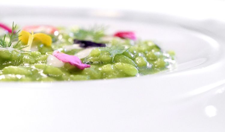 Risotto con estratto di erbe e crema di Ferrari Perlé
