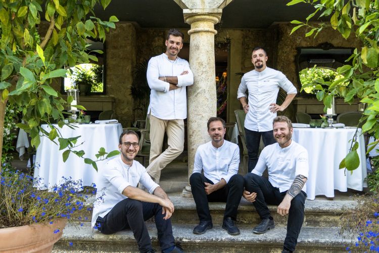 A sinistra, Ariel Hagen, executive chef di Borgo S