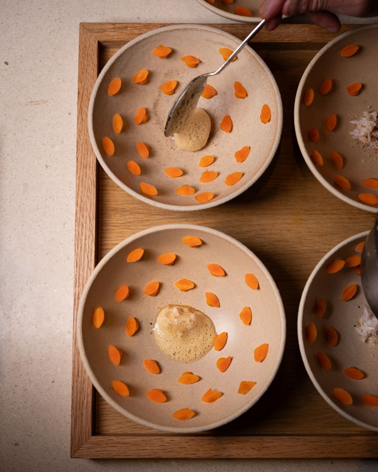 Carota, granchio e fava tonka