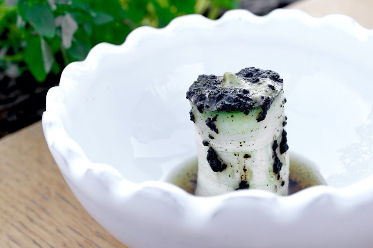 Courgette and black garlic mayo and mint