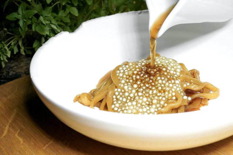 This Giarratana and saffron, noodles with tapioca pearls and saffron, broth of giarratana onions and almond oil is fantastic. The broth is very powerful. Matched with mint kombucha
