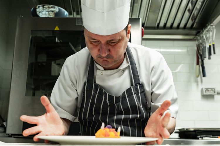 Il pastry chef Thierry Tostivint
