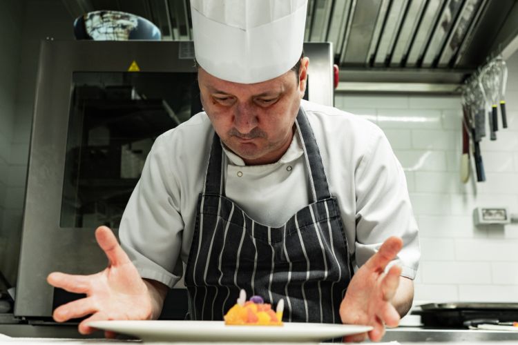 Il pastry chef Thierry Tostivint
