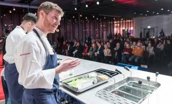 Luca Abbruzzino sul palco di Identità Golose