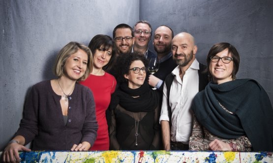 Andrea Cuomo fa anche parte della squadra di Identità Milano, che copre insomma giornalisticamente il congresso di alta cucina più importante d'Italia. Qui è il secondo da destra, edizione 2015
