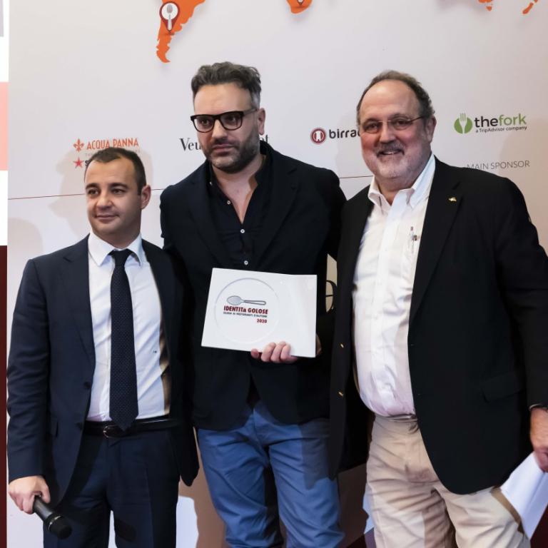 Premio IL MIGLIOR CHEF PASTICCIERE, offerto da Valrhona - Igor Maiellano, Direttore Business Unit Italia

CARMINE DI DONNA - TORRE DEL SARACINO - VICO EQUENSE (NAPOLI)
