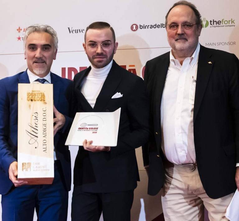 Premio IL MIGLIOR MAITRE, offerto da Kettemeir - Alberto Ugolini, Brand Ambassador

NICOLA LOIODICE - DUE CAMINI A BORGO EGNAZIA - FASANO (BRINDISI)
