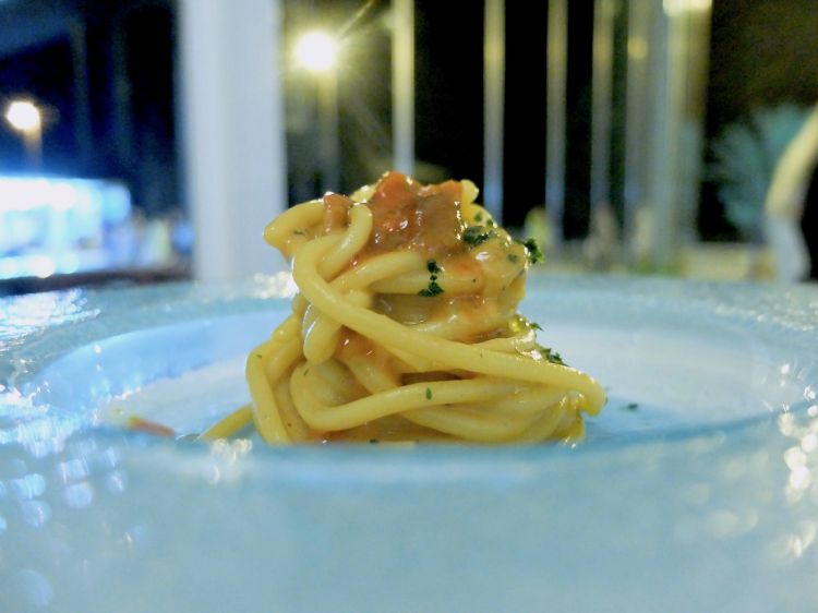 Altro fuori carta: Spaghettone ai ricci mantecati a freddo