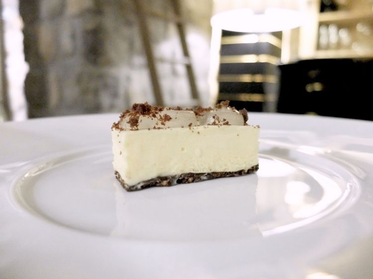 Semifreddo al torroncino di San Marco dei Cavoti e gel di Strega