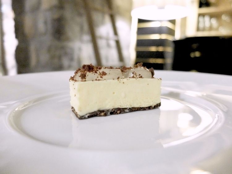 Semifreddo al torroncino di San Marco dei Cavoti e gel di Strega
