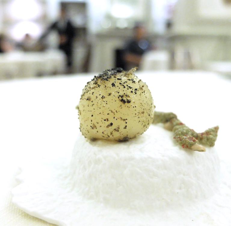 Buonissima la Patata fondente alle erbe e alga nori e wakame soffiato