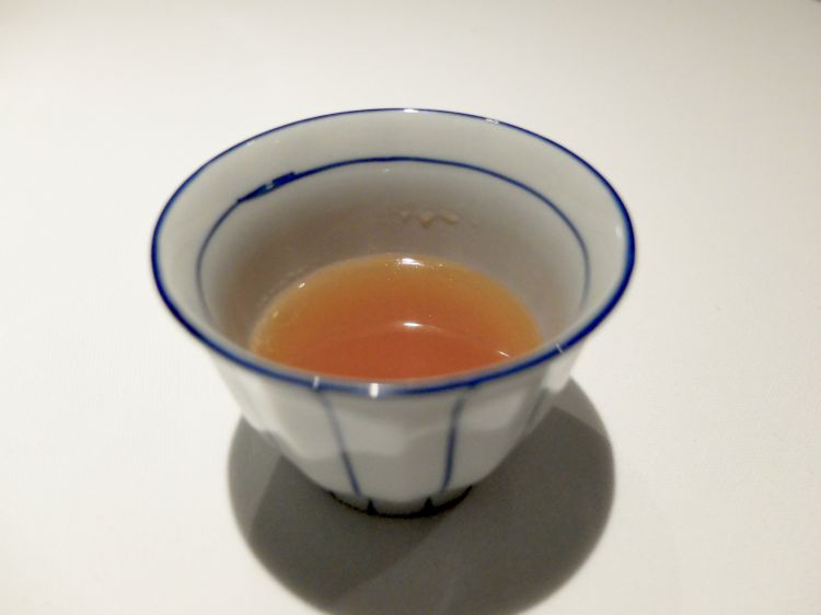 Dashi di sgombro e olio di sesamo