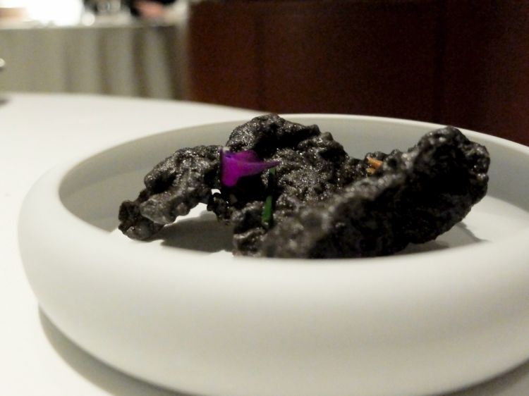 Cialda di riso soffiato, spugnole e fegatini di pollo