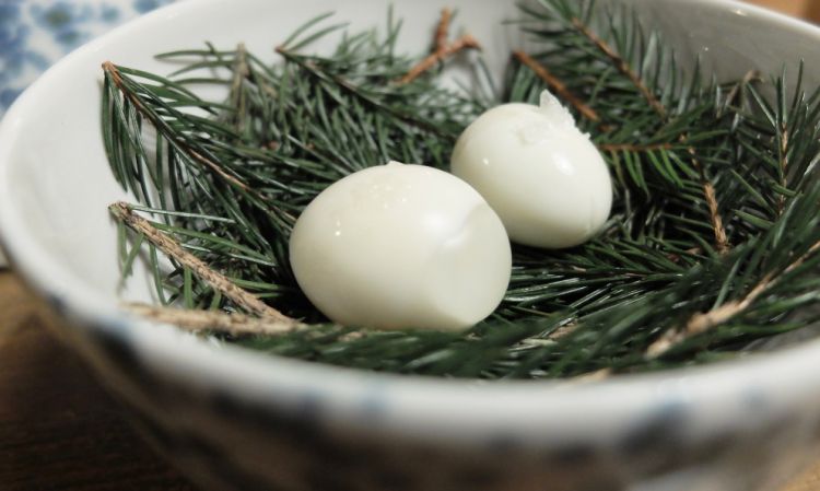 Molto buone le Uova di quaglia affumicate al momento, dolci-sapide-fondenti-fumé
