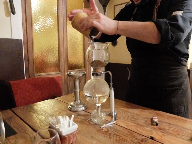 È l'ora del caffè. A La Madia anche quello è particolare