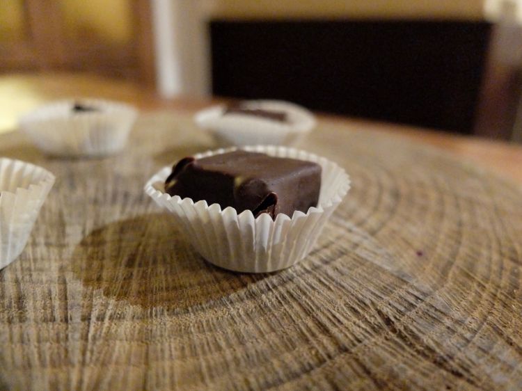 Dolcezze finali: Funghi fermentati in sciroppo d'acero e ricoperti di cioccolato