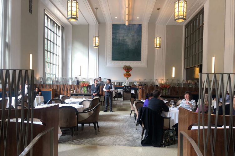 Lo scenografico ingresso di Eleven Madison Park a