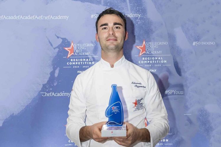 Il resident chef del DaV by Da Vittorio Louis Vuitton è Edoardo Tizzanini. Già sous chef del ristorante Da Vittorio a Brusaporto (Bergamo), è il finalista italiano della S.Pellegrino Young Chef Academy Competition 2024-25. Classe 1995, di Calenzano (Firenze), Tizzanini lavora da più di sette anni coi Cerea. Prima, ha avuto esperienze formative ai Four Seasons di Firenze e di Milano e poi in Spagna, a El Celler de Can Roca, al Disfrutar e con Martin Berasategui