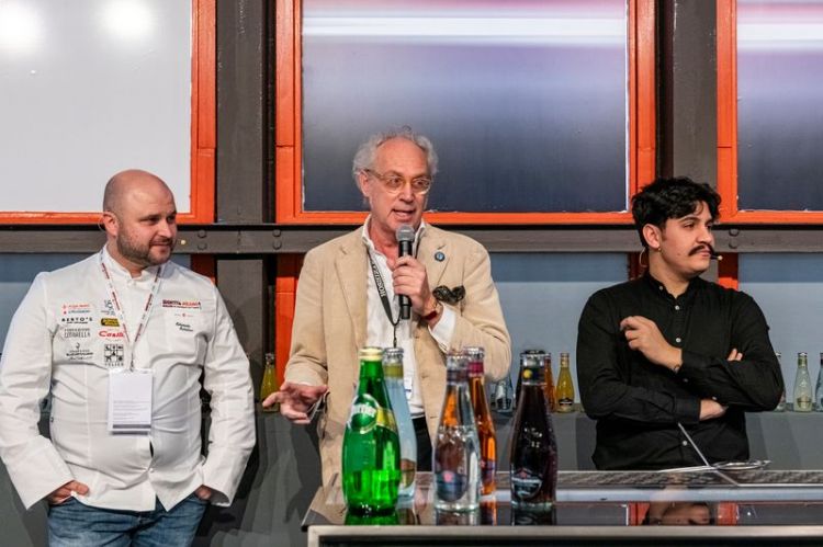 Edoardo Estatico, Mauro Pelacani e Vincenzo Iencharelli sul palco di Identità Cocktail