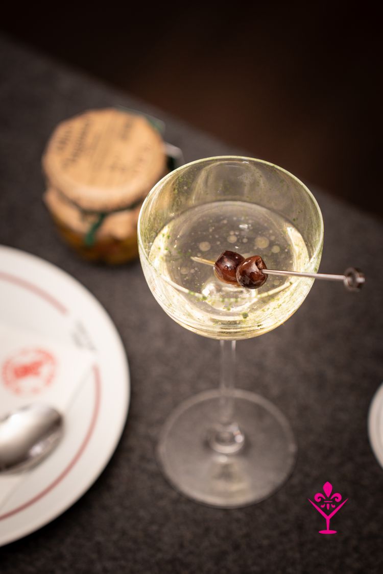 Uno degli Oliva sotto Martini del contest Reverso Martini ideato da Gintastico e Frantoio di Sant’Agata d’Oneglia