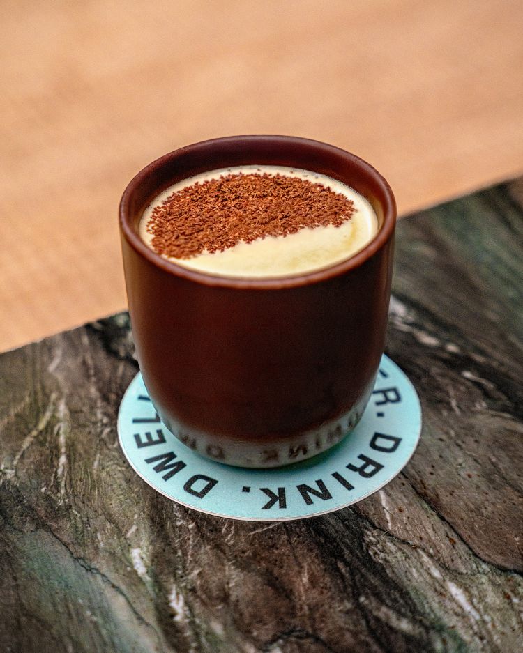 Feat Vov è uno dei drink firmato da Pagliarini alla guida del bancone di Feat
