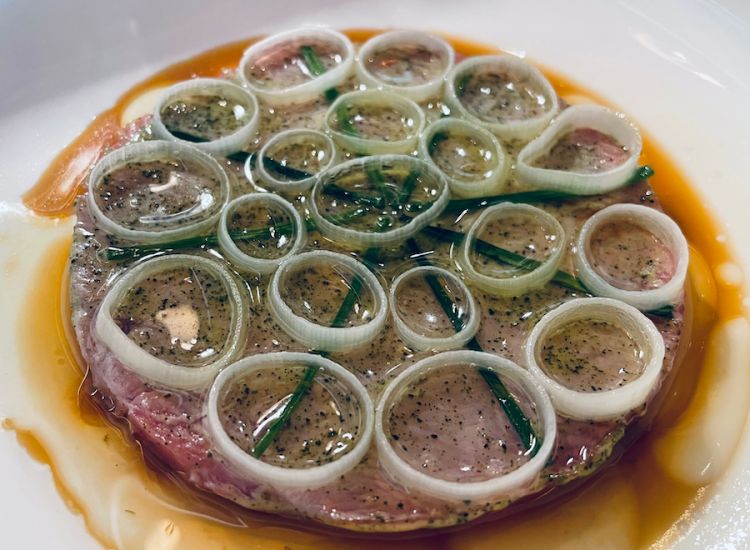 Orobie Orientali, un filetto di vacca etik, cocleria , ristretto di brodo scottato con olio
