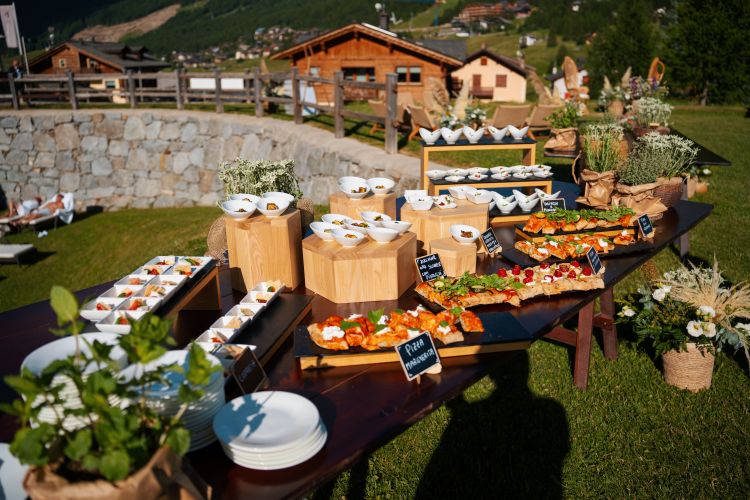 Sfilata di antipasti... stellari subito dopo lo show cooking: l'anima green ha convinto tutti