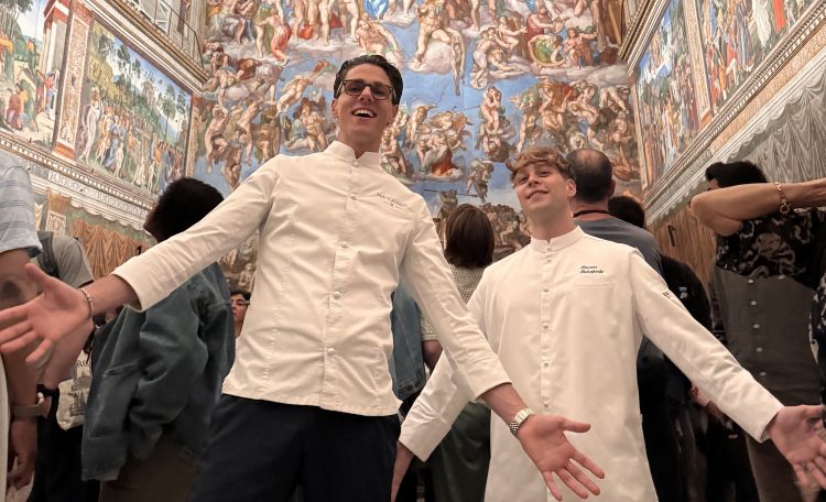 David Fiordigiglio e Simone Falsaperla in Vaticano il 5 maggio er la cena di gala che precede il&nbsp;giuramento delle guardie svizzere
