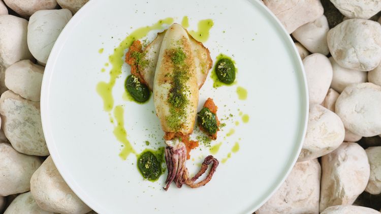 Uno dei piatti disponibili per le prossime settimane da Alpemare, durante il pop-up di Onde, l'osteria di pesce del Four Seasons di Firenze